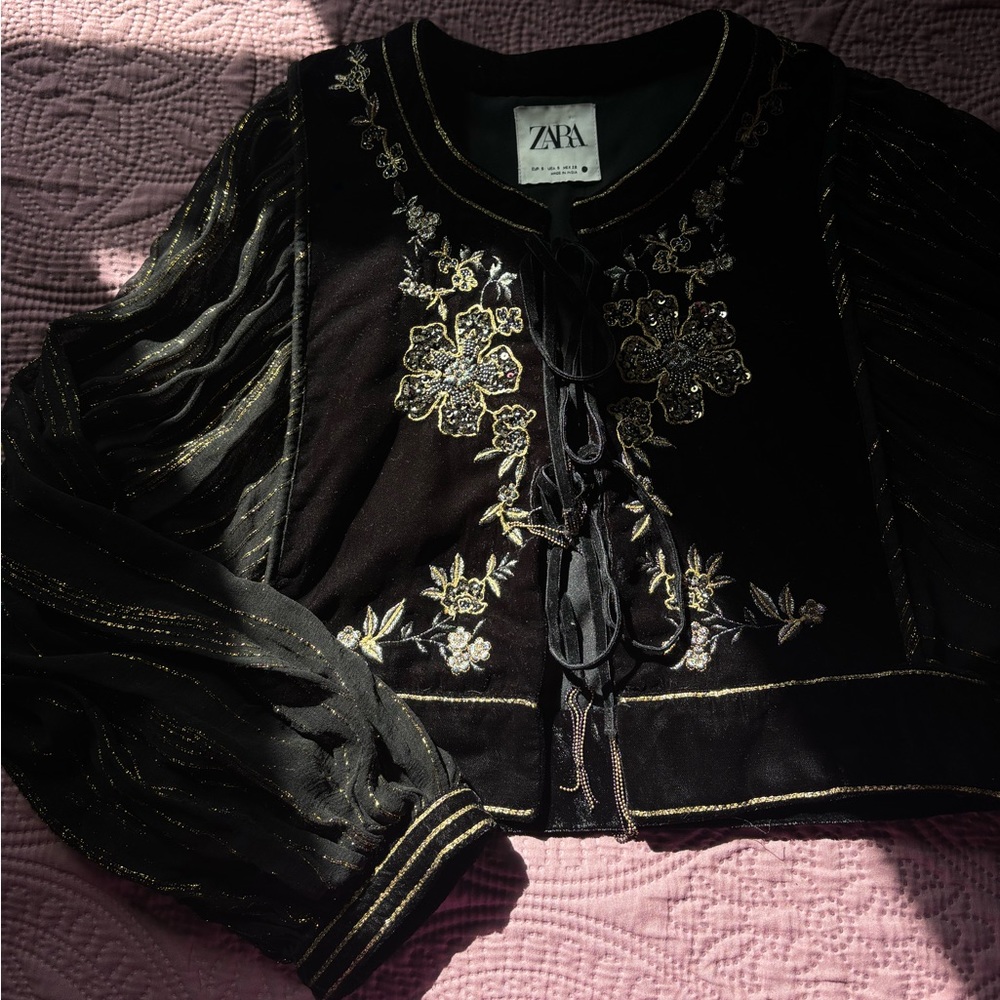 ZARA Black and Gold embellished jacket🖤